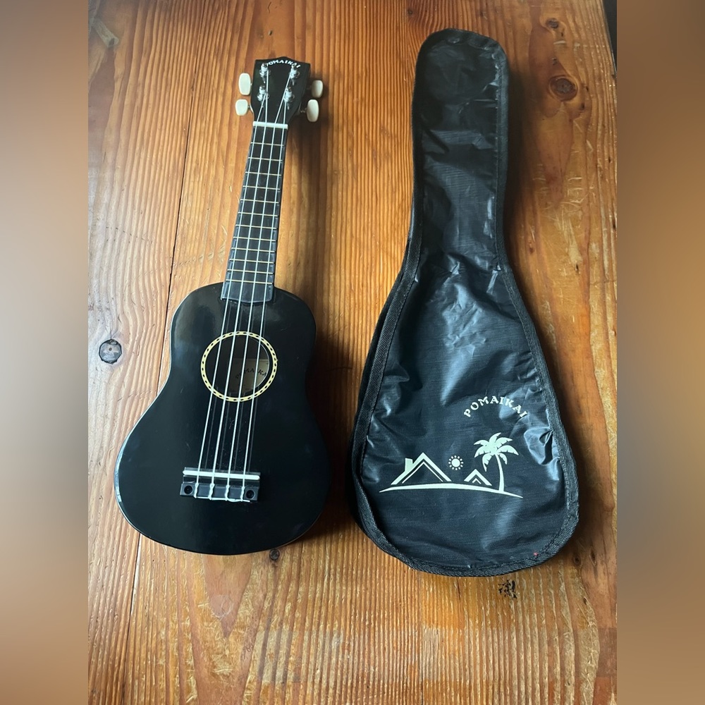 Pomaikai soprano ukulele - Picture 3 of 4